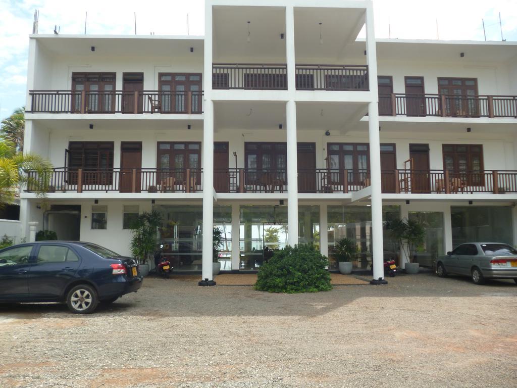 Hotel Ocean View Cottage Hikkaduwa Bagian luar foto