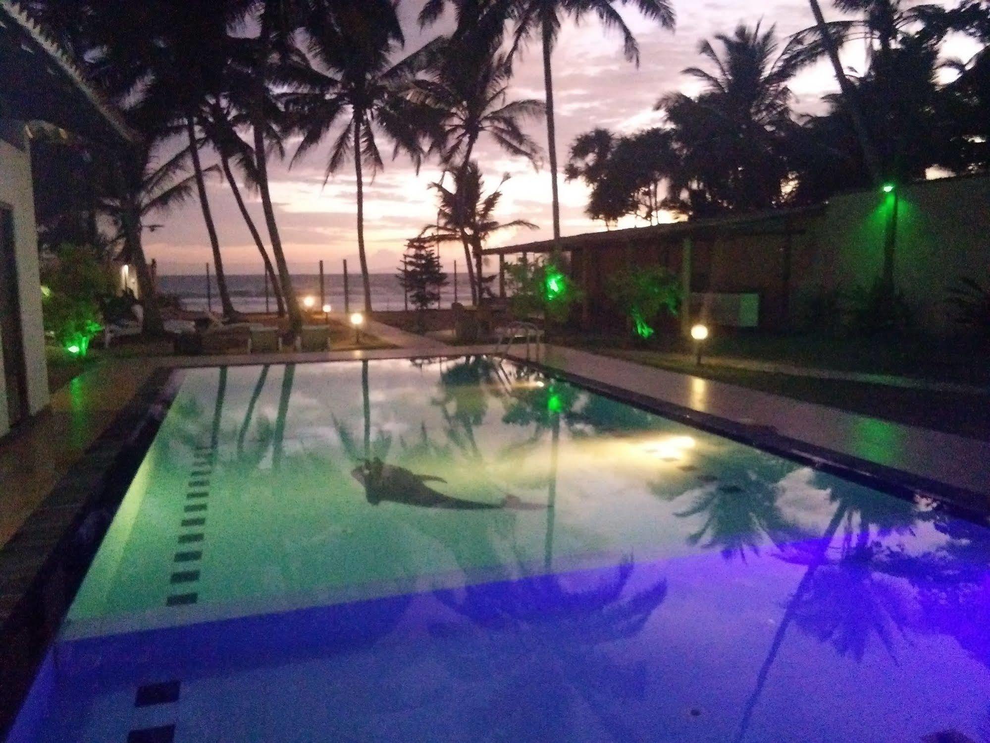 Hotel Ocean View Cottage Hikkaduwa Bagian luar foto