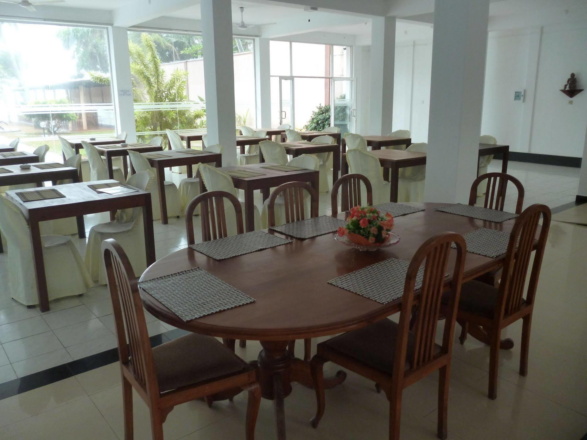 Hotel Ocean View Cottage Hikkaduwa Bagian luar foto