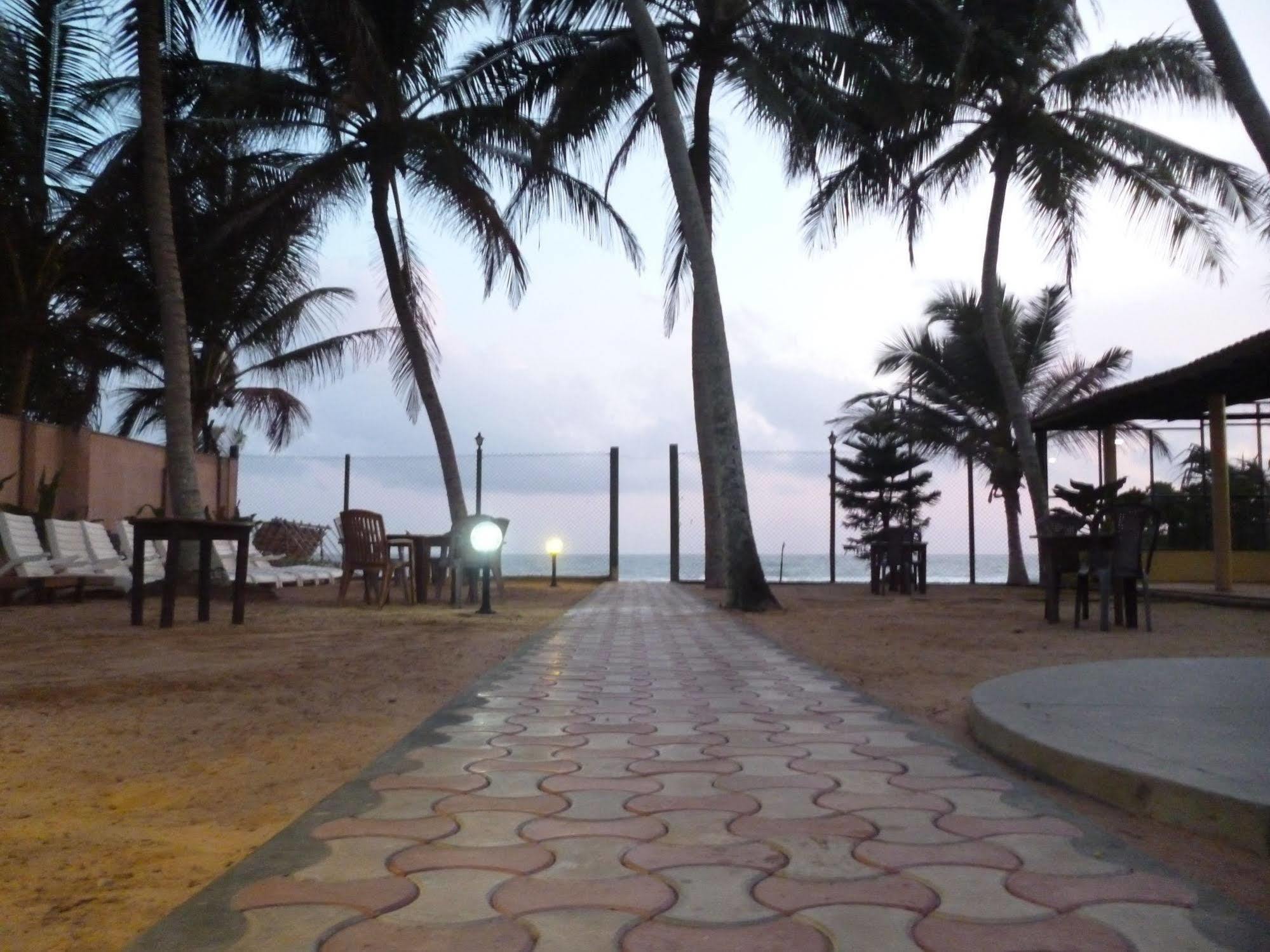 Hotel Ocean View Cottage Hikkaduwa Bagian luar foto