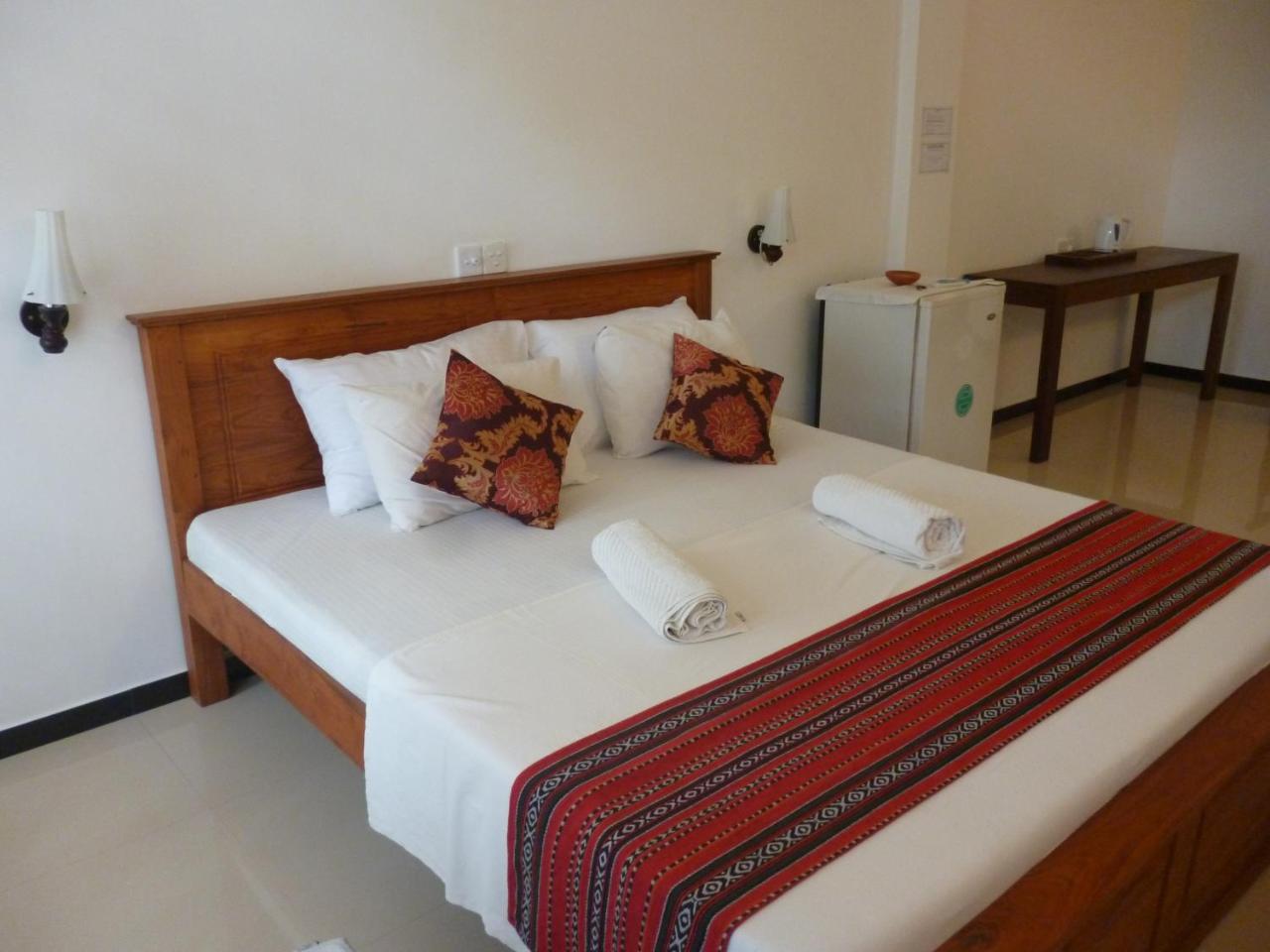 Hotel Ocean View Cottage Hikkaduwa Bagian luar foto