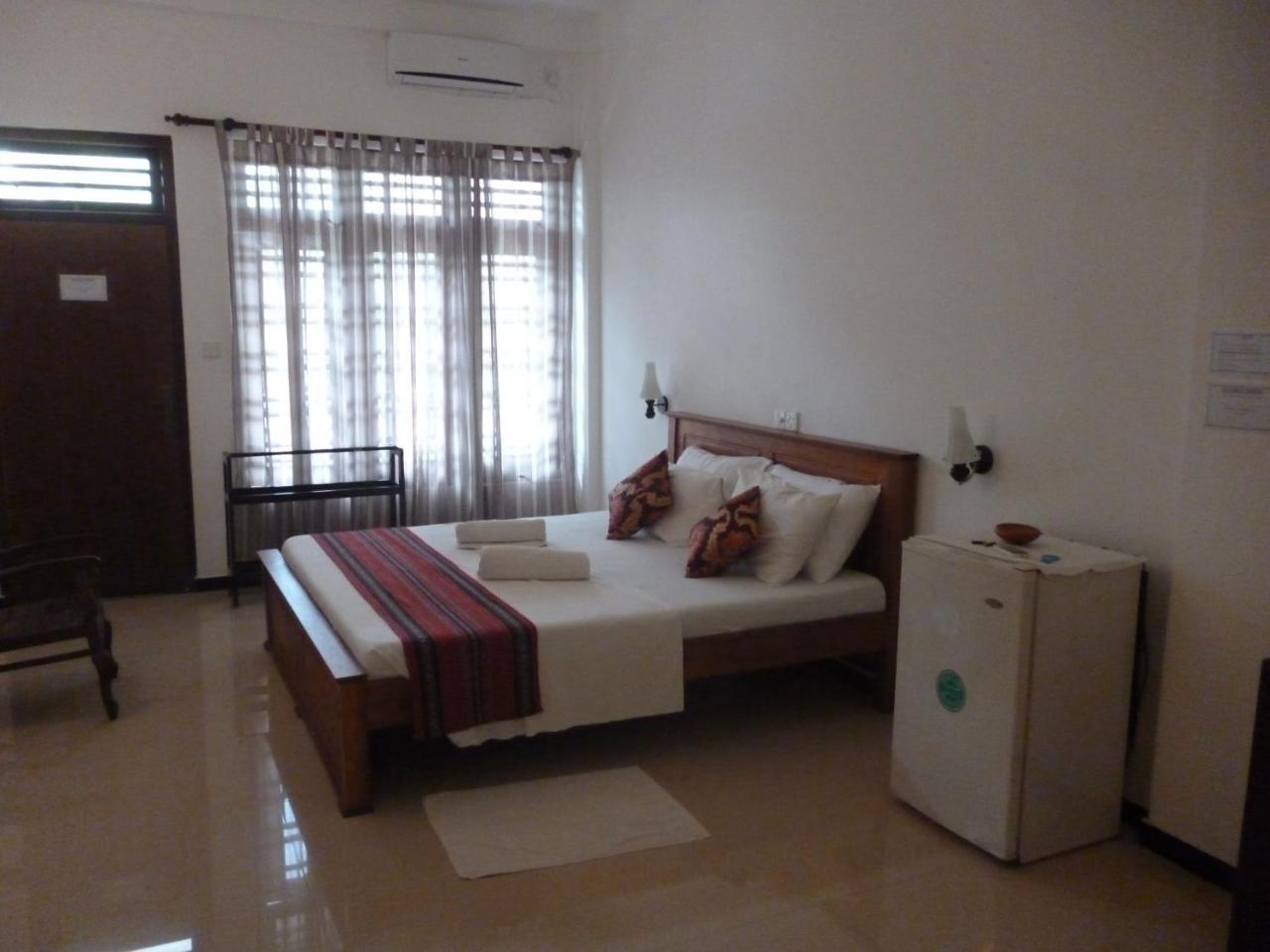 Hotel Ocean View Cottage Hikkaduwa Bagian luar foto